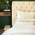 Hotel Dix Restaurant & D'hotes, Sainte-alvere, Dordogne *