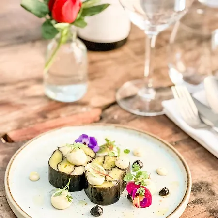 Dix Restaurant & D'hotes, Sainte-alvere, Dordogne *