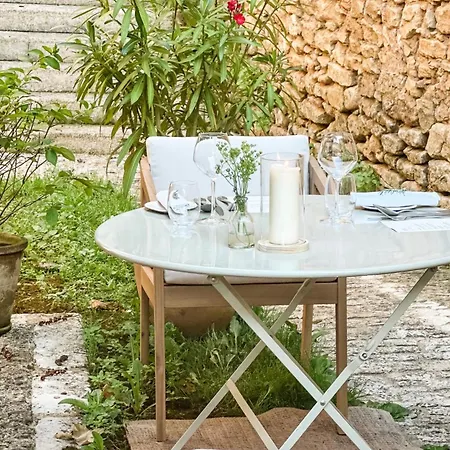 Dix Restaurant & D'hotes, Sainte-alvere, Dordogne Otel