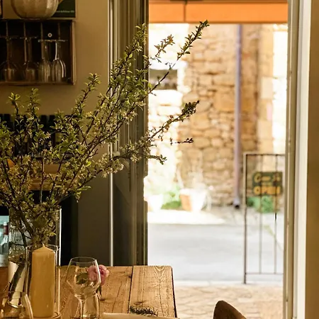 Hotel Dix Restaurant & D'hotes, Sainte-alvere, Dordogne